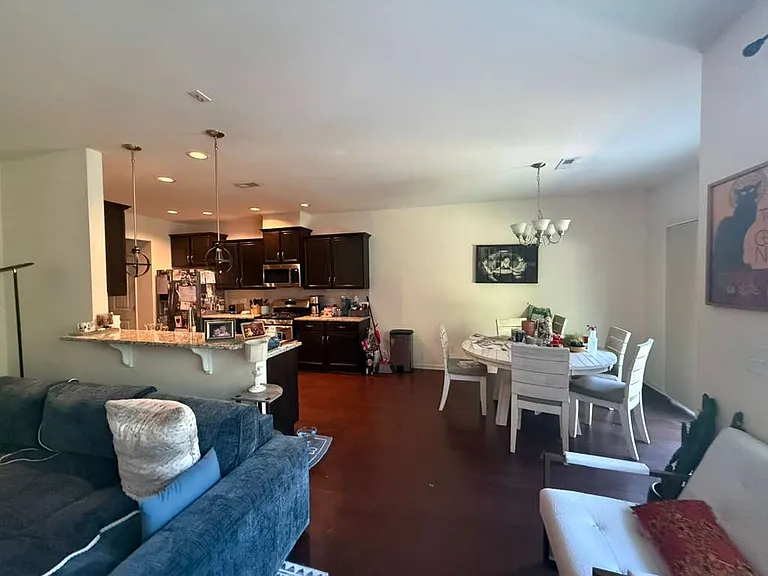 530 Whitworth Ln — Photo 35
