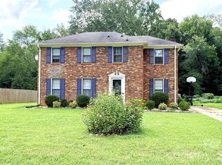 6824 Marlbrook Dr, Charlotte, NC 28212