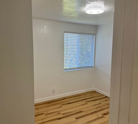 3rd image of 760 Stewart Ave