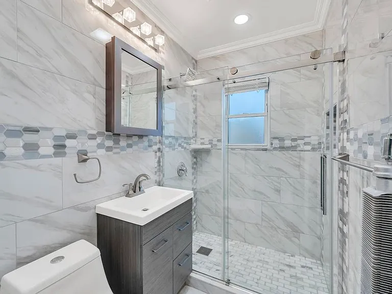 220 Grand Ave #1 — Photo 15