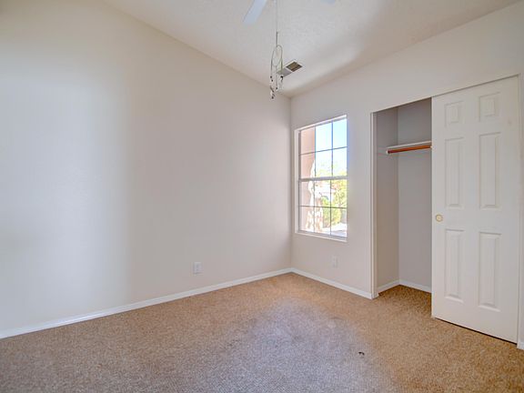 3rd image of 8123 Corte Del Viento NW