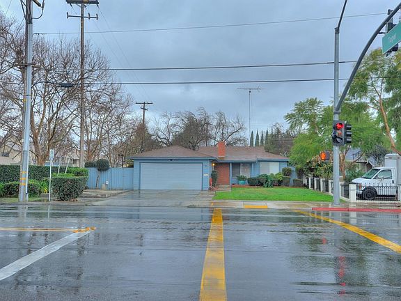 2nd image of 1985 McLaughlin Ave