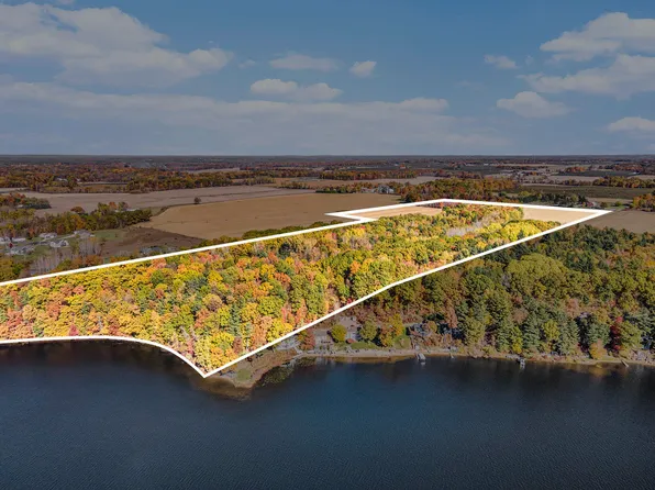 8101 Lincoln Lake Ave NE, Belding, MI 48809