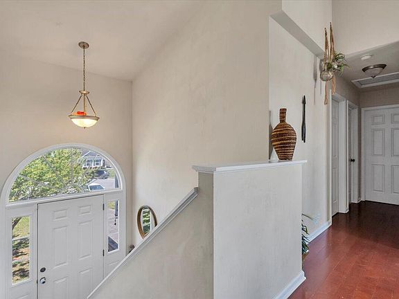 5th image of 2722 Paddington Station Ln