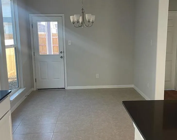 12809 Gilliland Ln — Photo 15