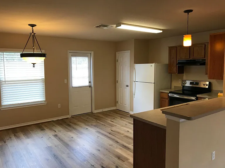 1228 Sacramento St — Photo 5
