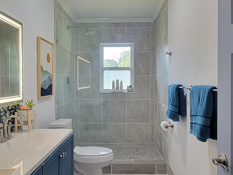 4250 NE 175 Street Rd — Photo 9