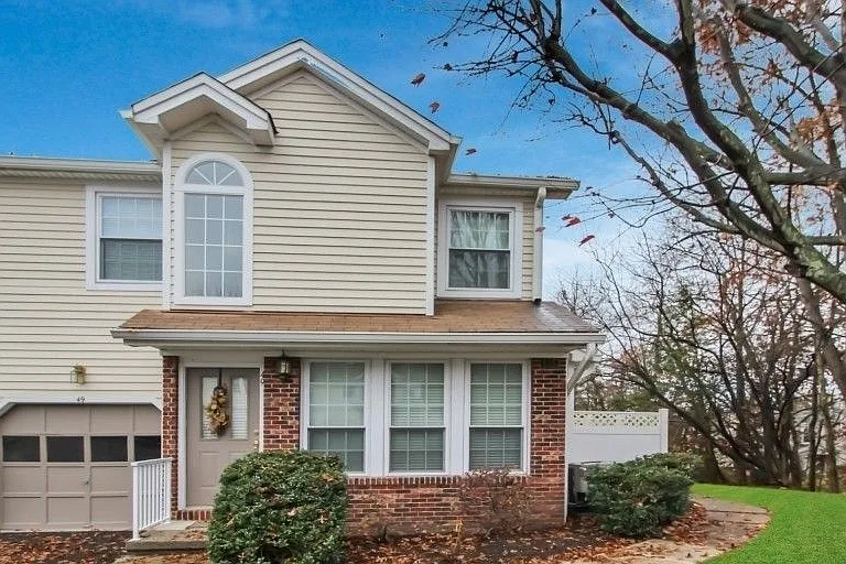 49 Pheasant Brook Ct — Photo 2