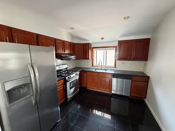 (undisclosed Address), Oakland Gardens, NY 11364