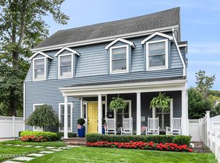 38 Washington St, Rumson, NJ 07760