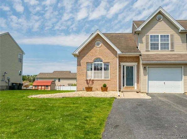2305 Fernwood Dr, Coplay, PA 18037