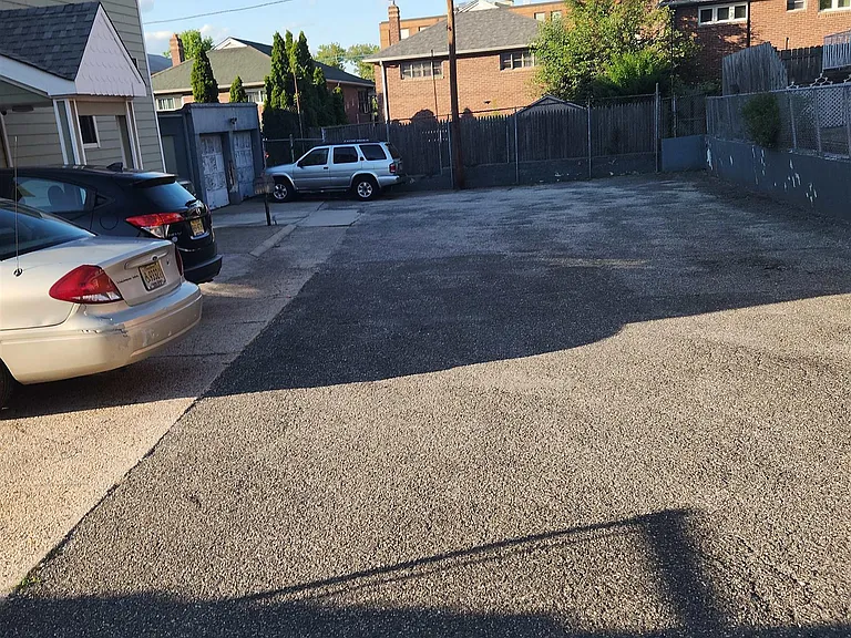 334B Stegman Pkwy — Photo 10