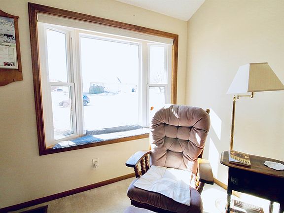 5th image of 151 Park Dr
