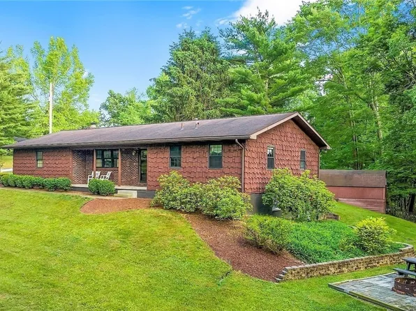 215 Fleming Dr, Vincent, OH 45784