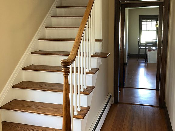 4th image of 240 Berryman Dr