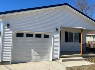 26 N Clinton St, The Plains, OH 45780