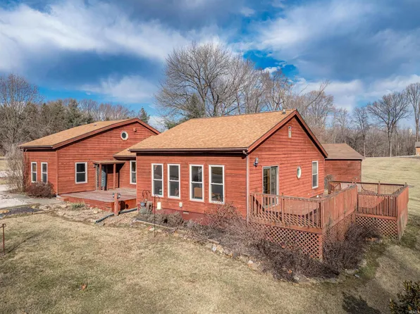 1338 E Lake Minnis Dr, Petersburg, IN 47567