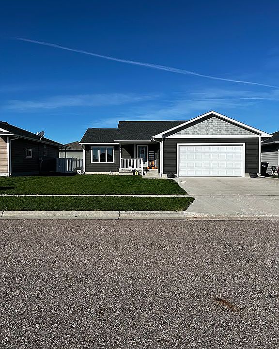 1st image of 1402 Augustine Dr