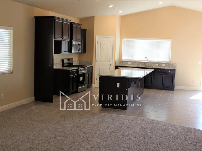 5901 Blue Spruce Ave — Photo 3