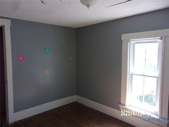 4th image of 37 Apple St