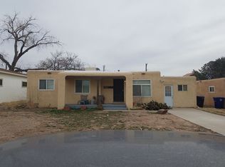 828 Quincy St NE, Albuquerque, NM 87110