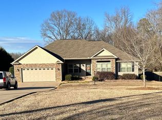 601 Lightwood Knot Rd, Woodruff, SC 29388