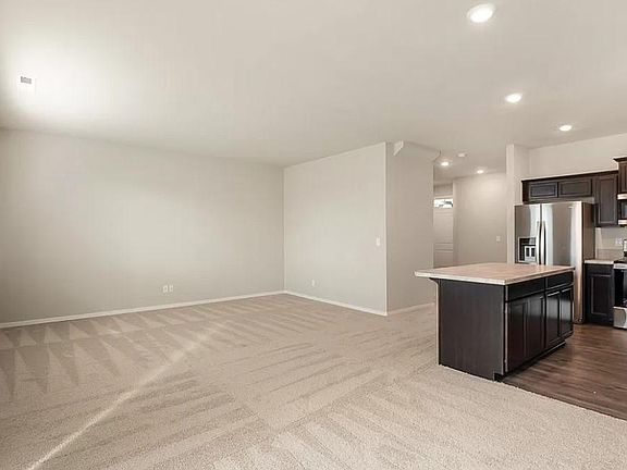 4th image of 18727 108th Ave E