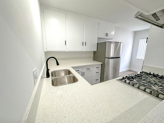 4th image of 5315 Lorna St APT F
