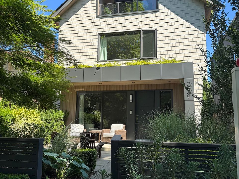 1st image of 2939 W 15th Ave