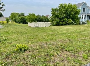109 Funnycide Dr #6, Sackets Harbor, NY 13685