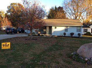 302 S Jackson St, Blue Mound, IL