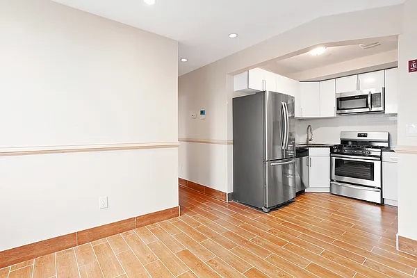 Rented by Compass | media 2