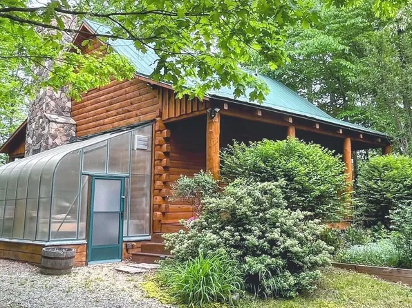 101 Greene Acres Rd N, Stanardsville, VA 22973