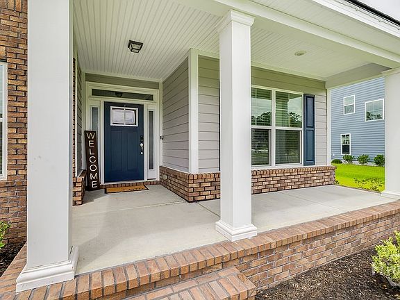 3rd image of 258 Wexford Drive