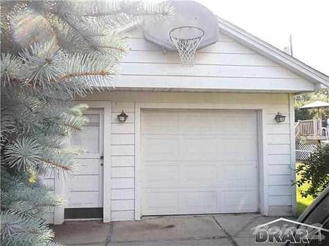 2nd image of 9344 Park Ave