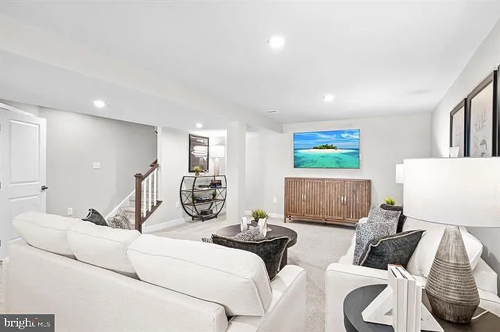 141 Dithridge Dr — Photo 54