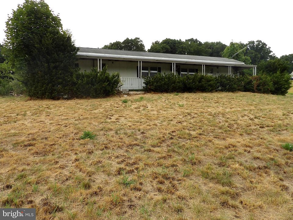 2nd image of 261 Pleasant Valley Rd