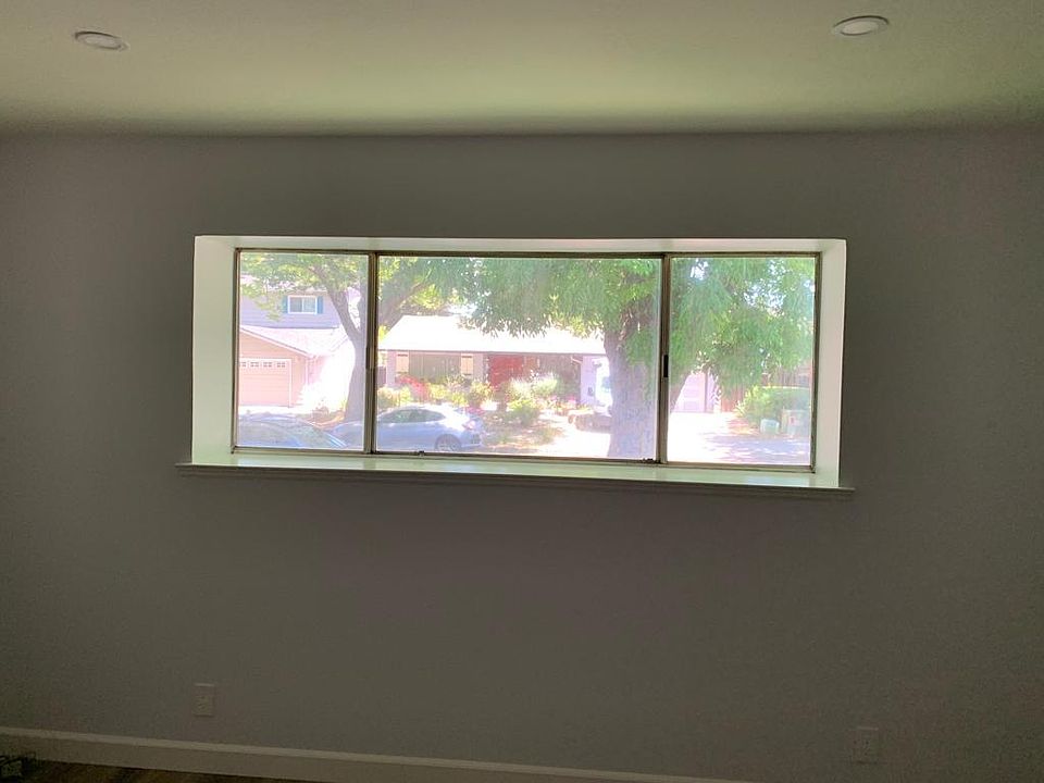 1st image of 2583 Skylark Dr