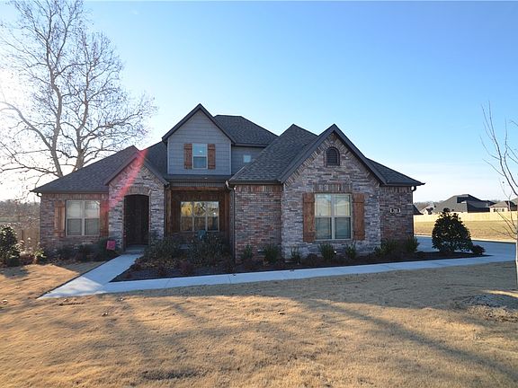 2nd image of 705 N Bendelow Dr