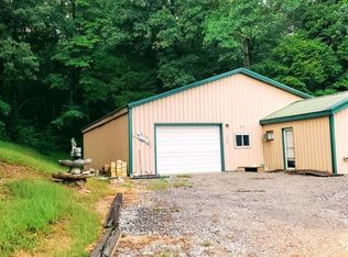 389 Luckey Ln, Sparta, TN 38583
