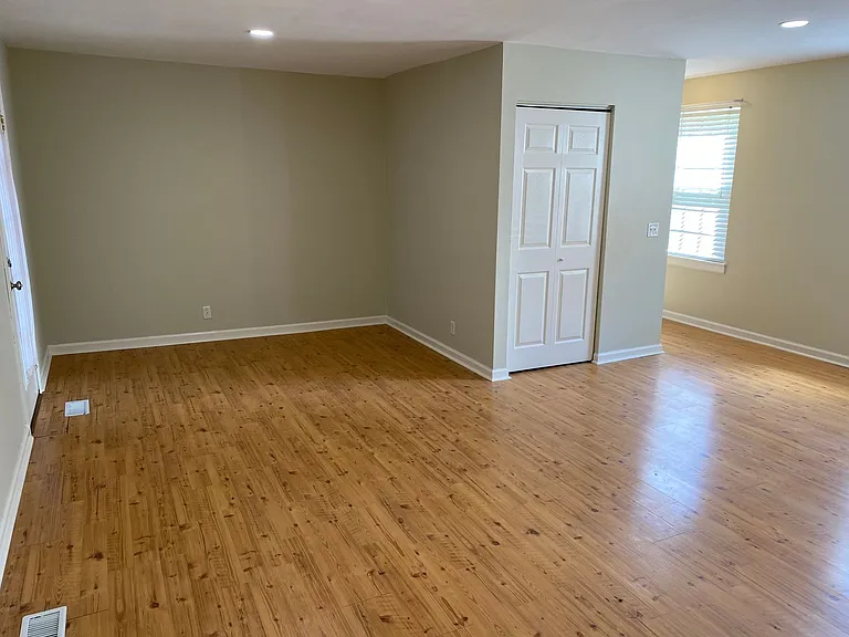 748 Meadowlark Dr — Photo 8