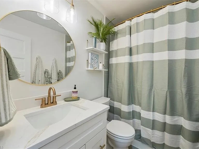 4523 Fluvia Ave — Photo 14