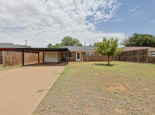 834 9th St, Wolfforth, TX 79382