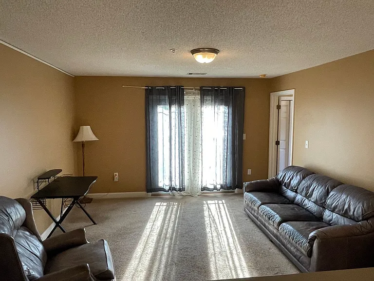 821 Harts Cove Way — Photo 14