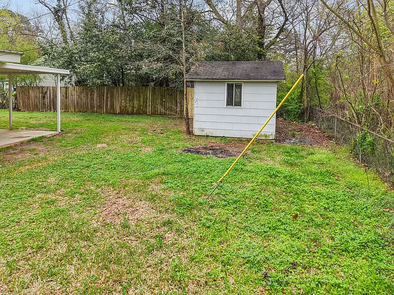 417 Price Dr — Photo 9