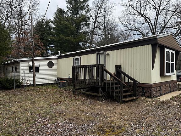4th image of 2045 W Park Ln