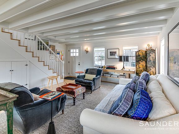 2nd image of 83 Newtown Ln
