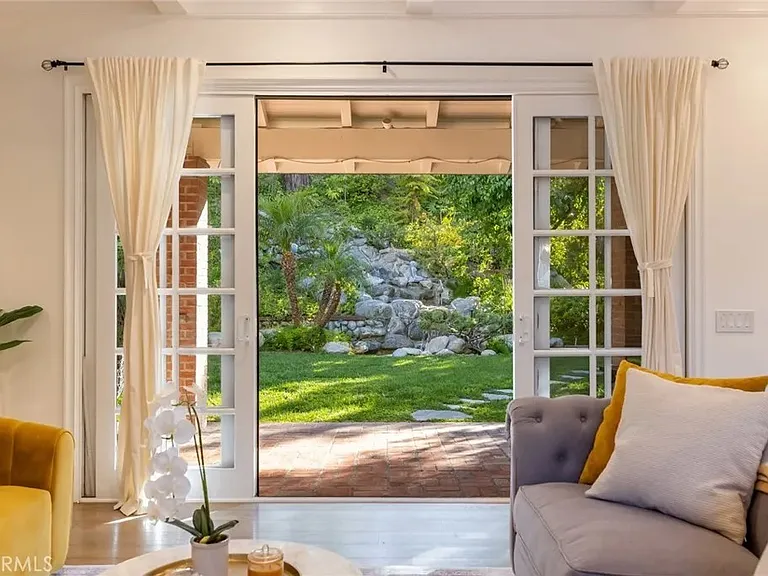4637 Westchester Dr — Photo 14