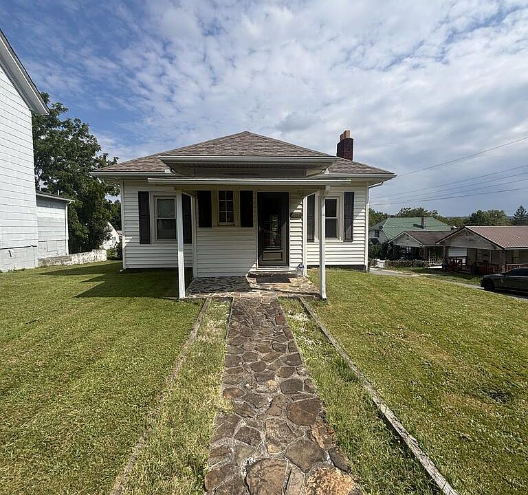 1st image of 117 W C St