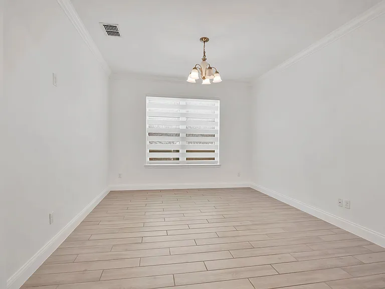 8318 Vivaro Isle Way — Photo 14